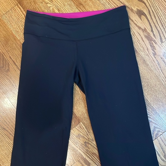 Women’s Lululemon Wide Leg Crop Black Capri Pants. Size 8. Excellent Condition. - Picture 4 of 12